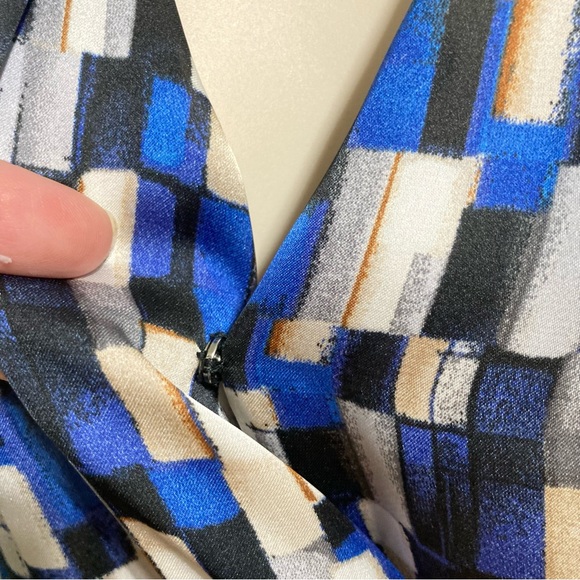 White House Black Market Sleeveless Geometric Wrap A Line Flowy Dress Size 6 - Picture 10 of 15